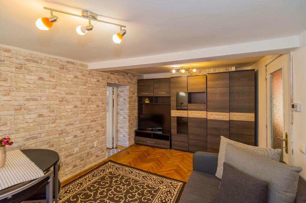 Rooftop Central Apartment Braşov Eksteriør billede