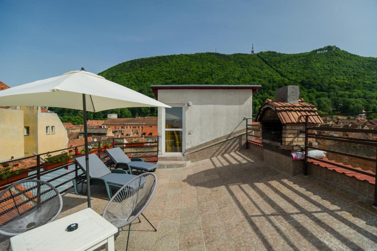 Rooftop Central Apartment Braşov Eksteriør billede