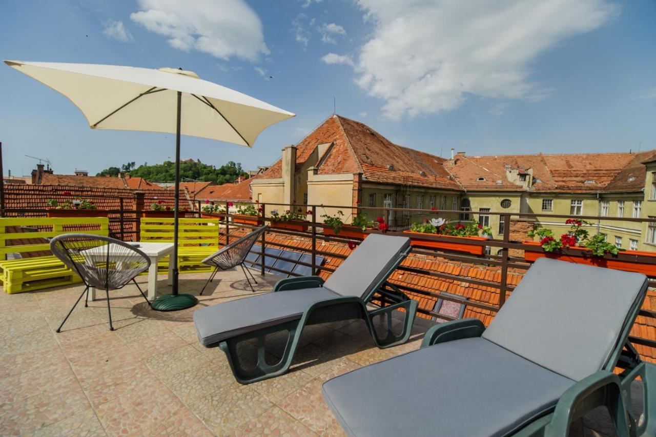 Rooftop Central Apartment Braşov Eksteriør billede